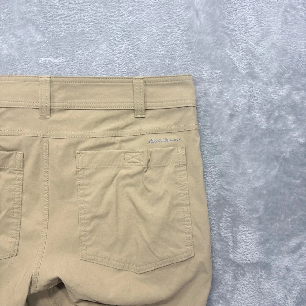 Eddie Bauer First Ascent Guide Shorts Mens 42 Tan Nylon Spandex Stretch Hiking